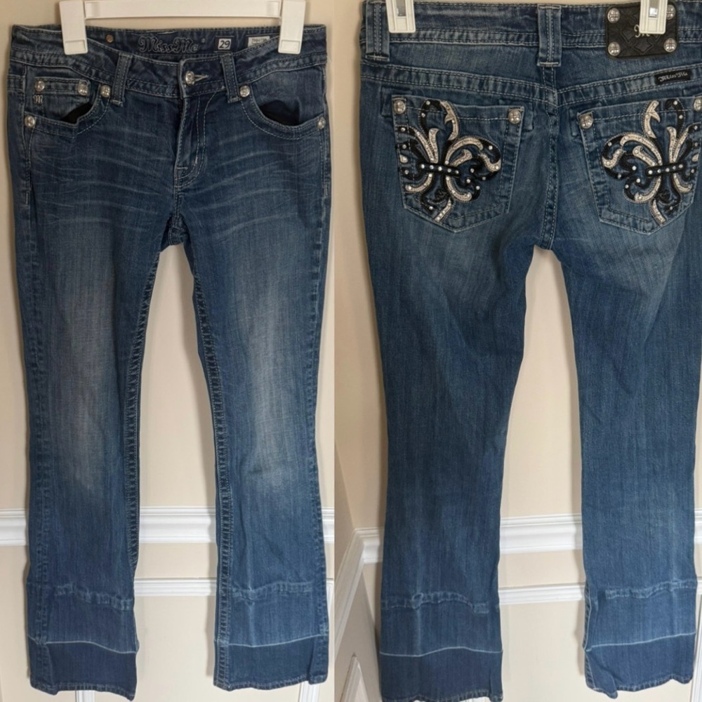 Y2K Women’s Size 29 Miss Me Bedazzled Biker Boot Cut Style JP6073B Vintage Wash